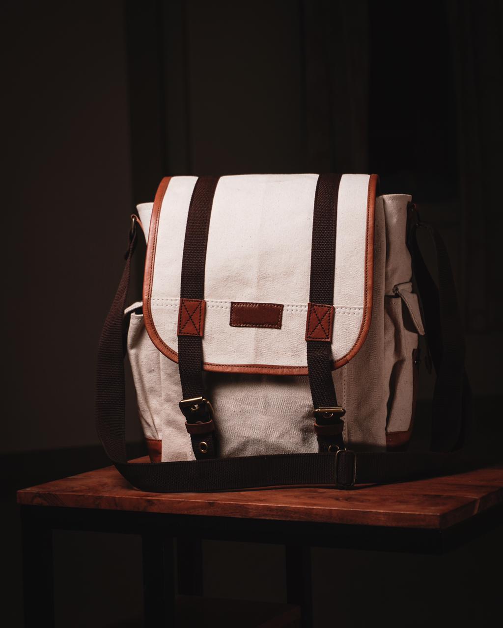 Explorer Canvas Bag
