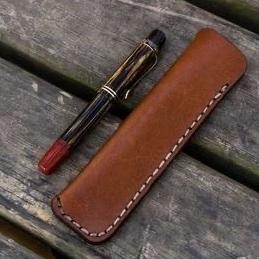 Fountain pen on sale leather pouch